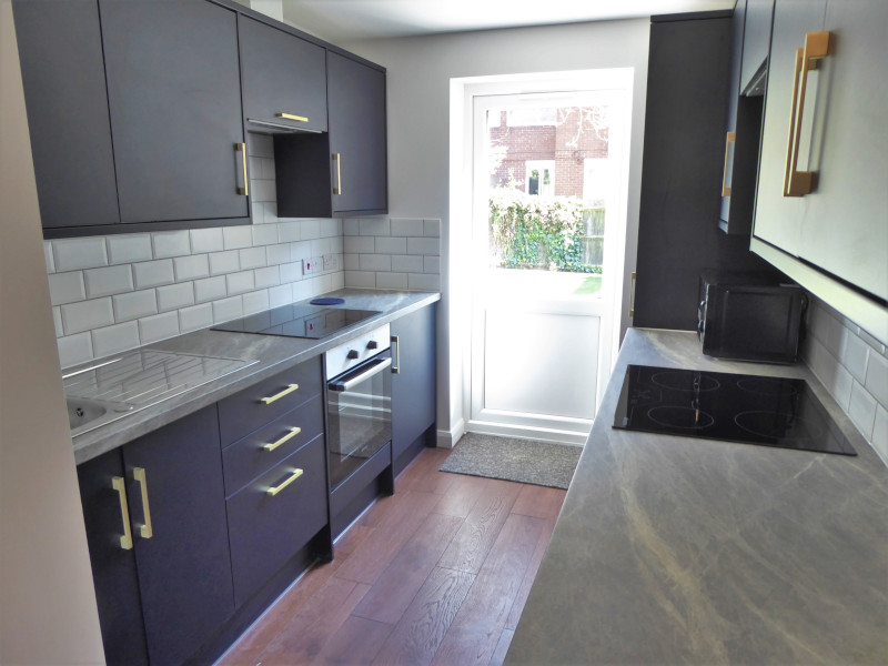 Single Room in Queens Park